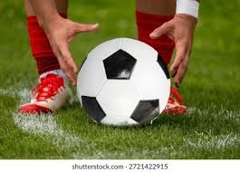 球迷态度：朱辰杰或无缘国足世预赛，谁将出任中卫组合？