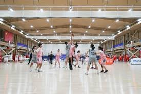 双方教练都不想我打！库里13分三节打卡 骑了一节自行车！