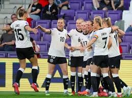 曼城官方：罗德里已重返训练场，他独自完成了个人训练